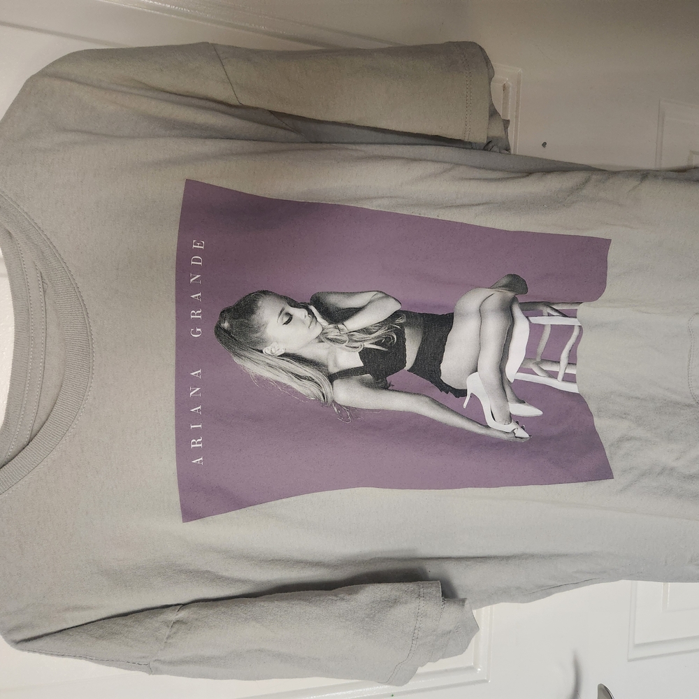 Ariana Grande Graphic T-Shirt